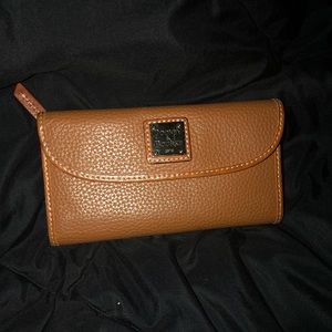Dooney & Bourke Walet
